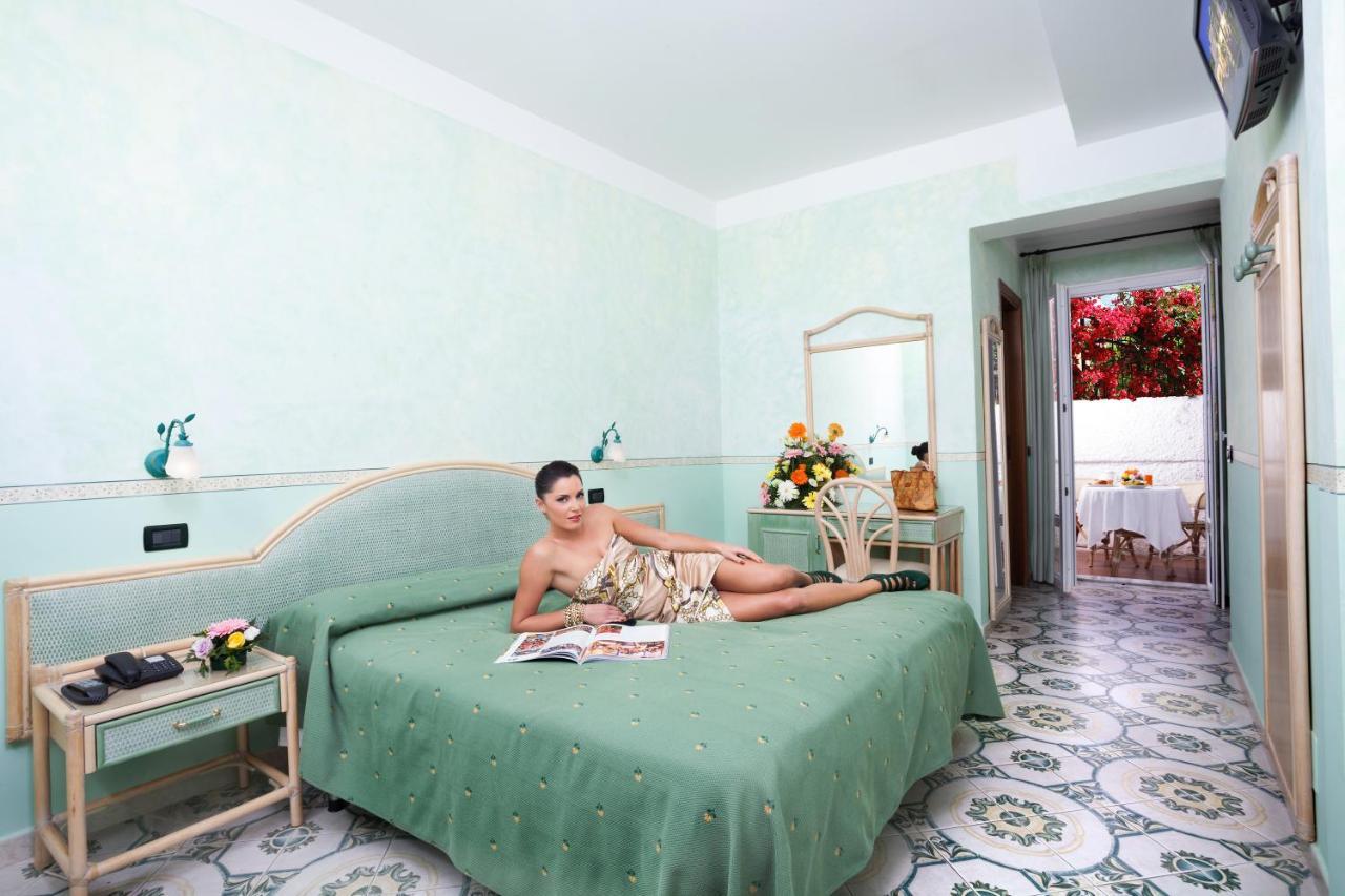 Hotel Villa Sirena - Thermae & Spa Ischia Kültér fotó